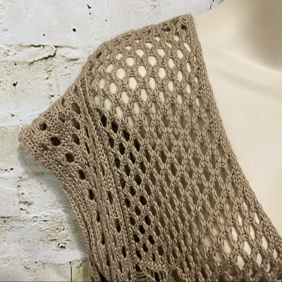 YA Los Angeles Tan Crochet Sleeveless Sweater - Picture 2 of 6